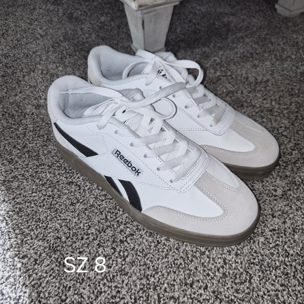 Reebok Women's White and Gray Sneakers Sz 8